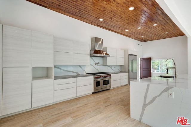 1754 Franklin Canyon Drive, Beverly Hills, CA 90210 — photo 27 of 75