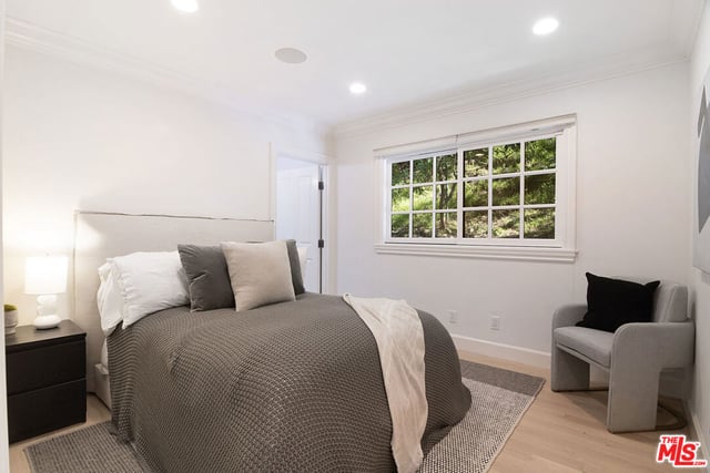 1132 Chantilly Road, Los Angeles, CA 90077 — photo 20 of 24