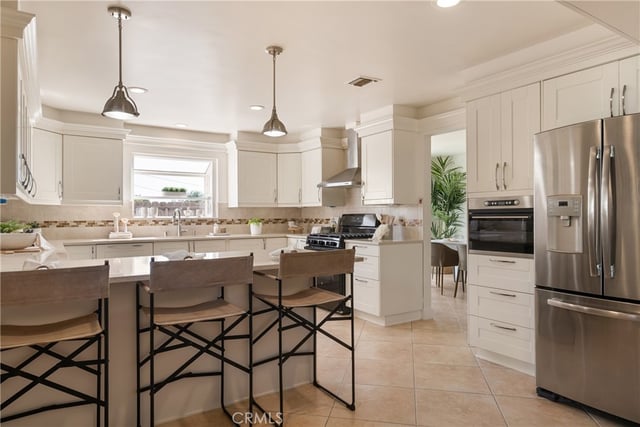 658 Glenmore, Glendale, CA 91206 — photo 3 of 45