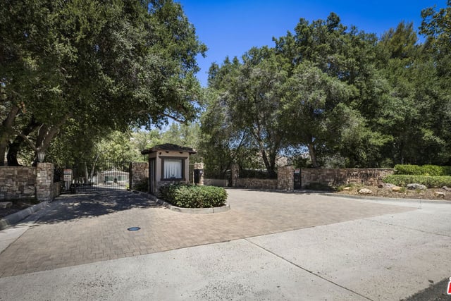 54 Robin Hood Place, Westlake Village, CA 91361 — photo 42 of 43