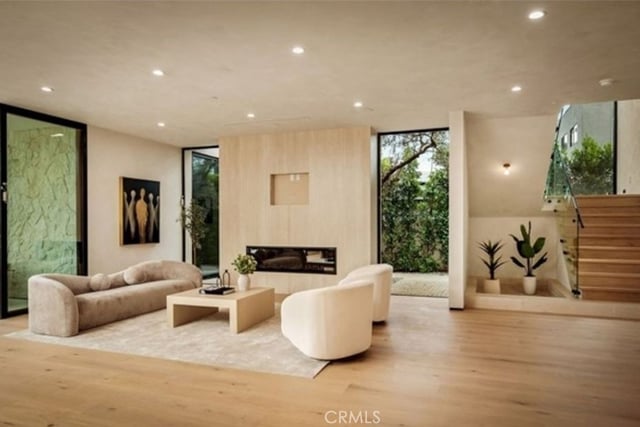 15447 Huston, Sherman Oaks, CA 91403 — photo 28 of 44