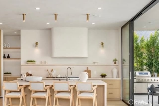 15447 Huston, Sherman Oaks, CA 91403 — photo 4 of 44
