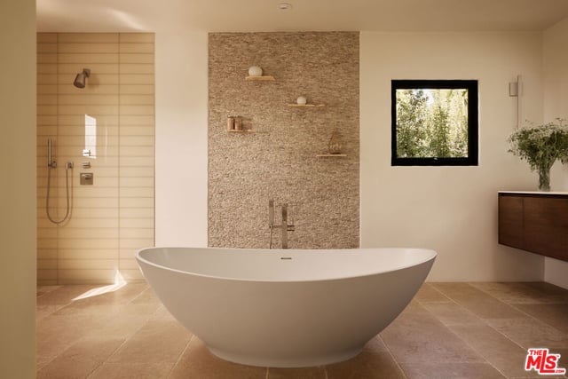 1164 N Doheny Drive, Los Angeles, CA 90069 — photo 16 of 34