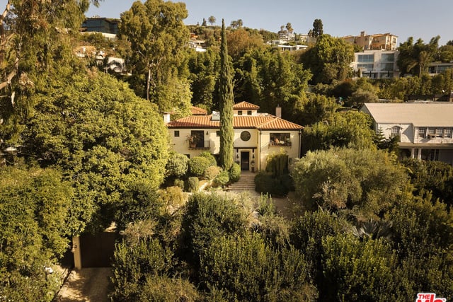 1164 N Doheny Drive, Los Angeles, CA 90069 — photo 2 of 34