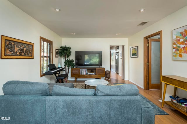 4021 Liberty Avenue N, Glendale, CA 91214 — photo 7 of 54