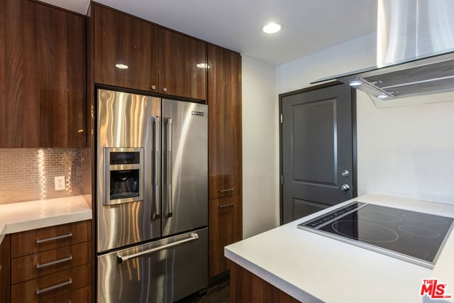 1155 N La Cienega Boulevard 110, West Hollywood, CA 90069 — photo 16 of 46