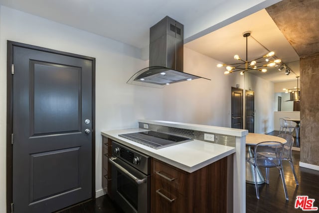 1155 N La Cienega Boulevard 110, West Hollywood, CA 90069 — photo 18 of 46