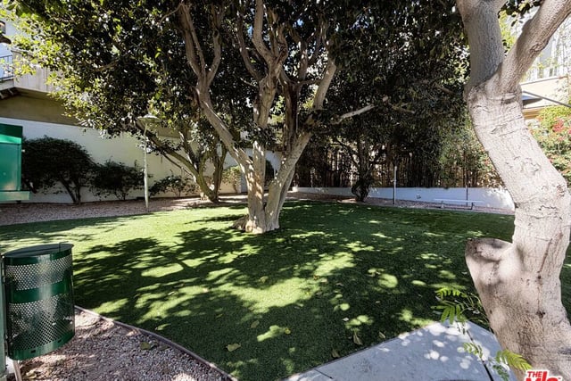 1155 N La Cienega Boulevard 110, West Hollywood, CA 90069 — photo 43 of 46