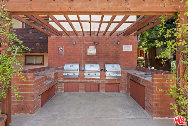 5414 Newcastle Avenue 19, Los Angeles, CA 91316 — photo 27 of 32