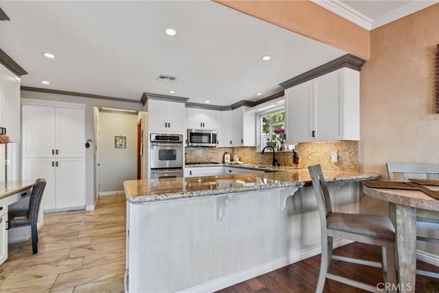 6700 Vickiview Drive, West Hills, CA 91307 — photo 10 of 32