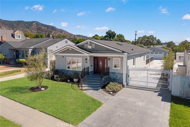 1362 Linden, Glendale, CA 91201 — photo 4 of 67