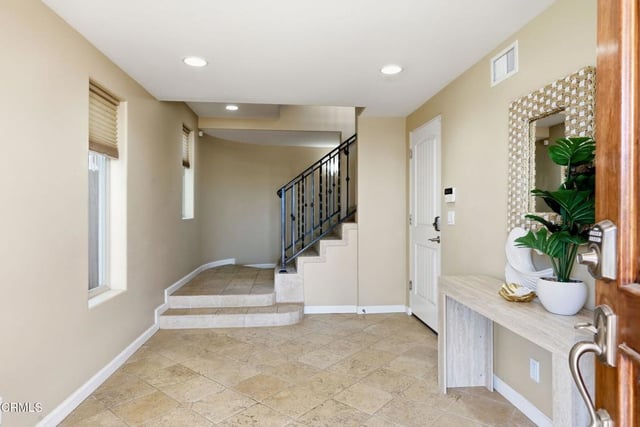 4029 Sunset Lane, Oxnard, CA 93035 — photo 6 of 67