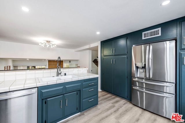 4231 W Sarah Street 15, Burbank, CA 91505 — photo 16 of 31