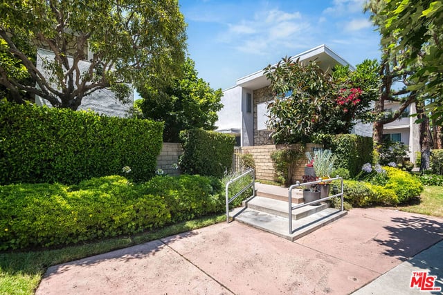 4231 W Sarah Street 15, Burbank, CA 91505 — photo 9 of 31