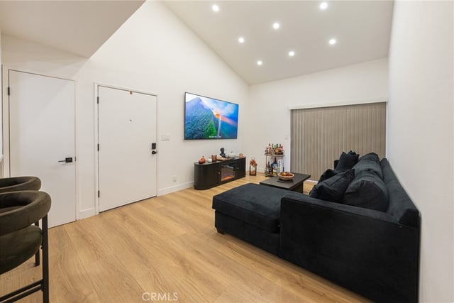 9714 Sepulveda 217, North Hills, CA 91343 — photo 3 of 28