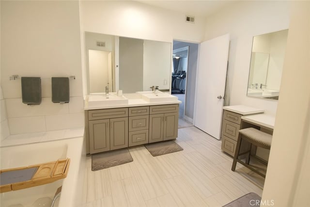 5350 White Oak Avenue 105, Encino, CA 91316 — photo 29 of 38