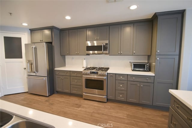 5350 White Oak Avenue 105, Encino, CA 91316 — photo 6 of 38