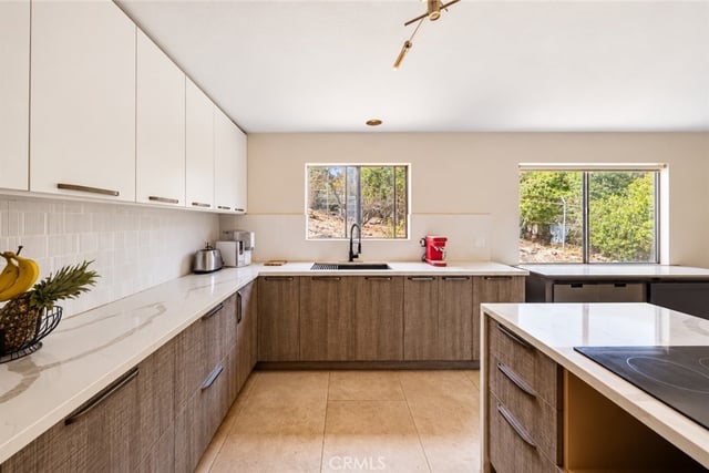 864 W Carlisle Road, Westlake Village, CA 91361 — photo 15 of 28