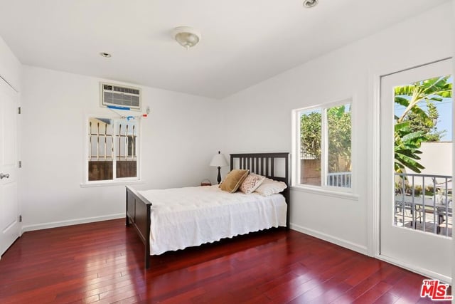 1825 Middleton Place, Los Angeles, CA 90062 — photo 15 of 27
