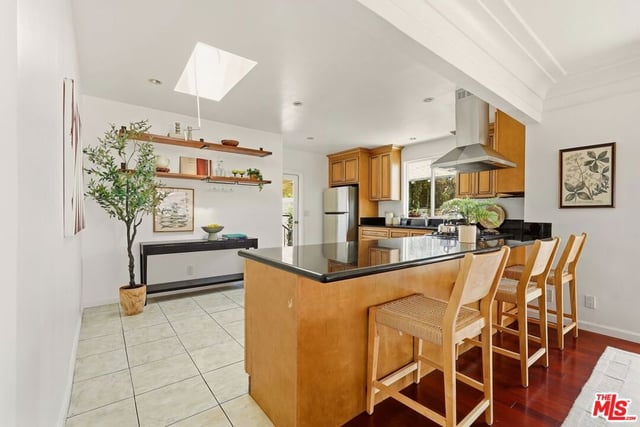 1825 Middleton Place, Los Angeles, CA 90062 — photo 8 of 27