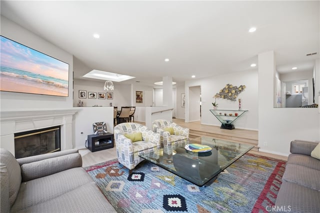 12841 Bloomfield Street 104, Studio City, CA 91604 — photo 8 of 28