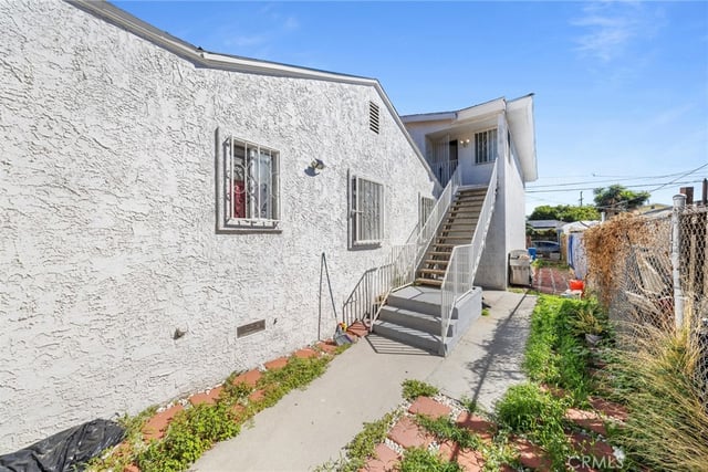 9614 Graham Ave, Los Angeles, CA 90002 — photo 37 of 59
