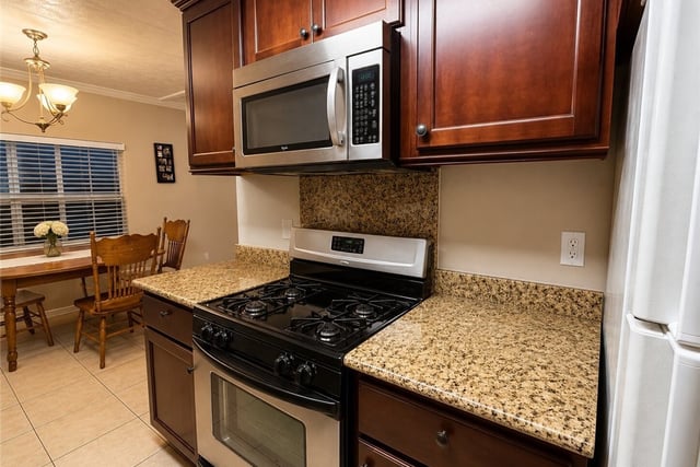 9051 Laurel Canyon Spc 30 30, Sun Valley, CA 91352 — photo 7 of 11