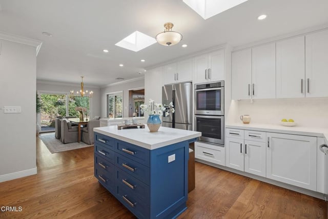 250 N San Rafael Avenue, Pasadena, CA 91105 — photo 17 of 46
