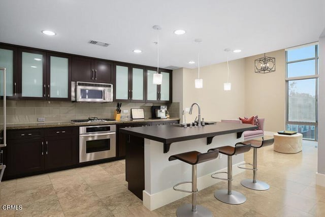111 S De Lacey Avenue 409, Pasadena, CA 91105 — photo 14 of 51