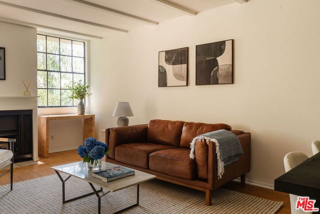 750 N Kings Road 315, Los Angeles, CA 90069 — photo 2 of 32