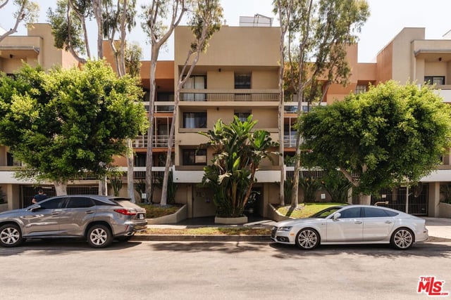 750 N Kings Road 315, Los Angeles, CA 90069 — photo 30 of 32