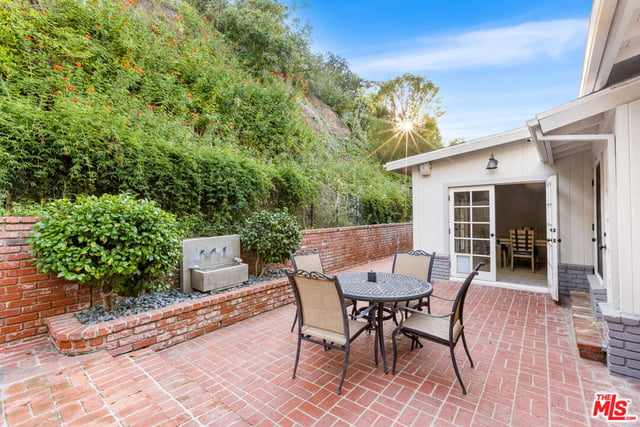 9520 Gloaming Drive, Beverly Hills, CA 90210 — photo 19 of 33