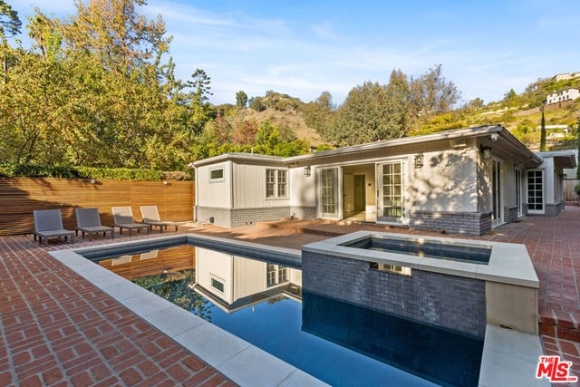 9520 Gloaming Drive, Beverly Hills, CA 90210 — photo 28 of 33