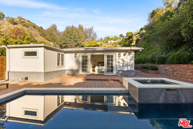 9520 Gloaming Drive, Beverly Hills, CA 90210 — photo 29 of 33