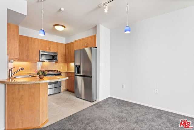 267 S San Pedro Street 320, Los Angeles, CA 90012 — photo 12 of 37
