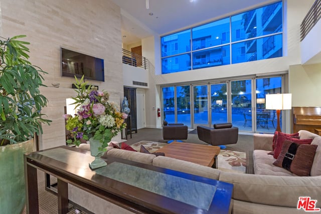 267 S San Pedro Street 320, Los Angeles, CA 90012 — photo 34 of 37