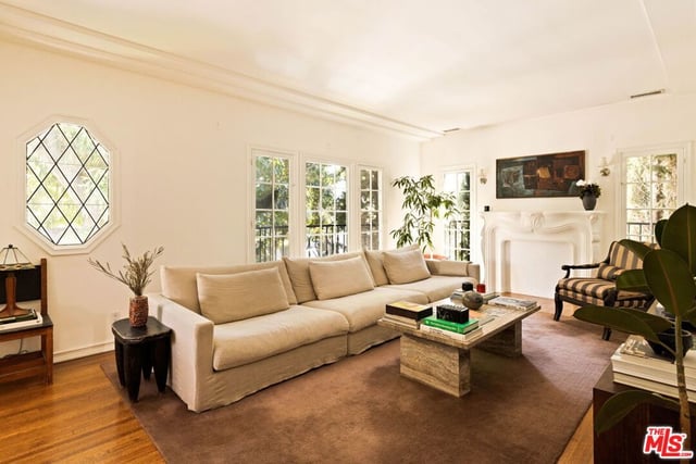 361 1/2 S Doheny Drive, Beverly Hills, CA 90211 — photo 3 of 18