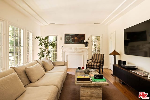 361 1/2 S Doheny Drive, Beverly Hills, CA 90211 — photo 5 of 18