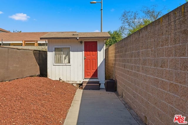 2216 5th Avenue, Los Angeles, CA 90018 — photo 23 of 29