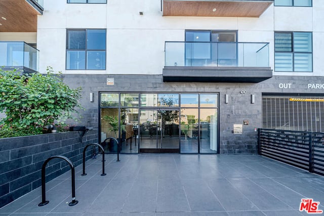 321 Oxford Avenue PH6, Los Angeles, CA 90020 — photo 28 of 31