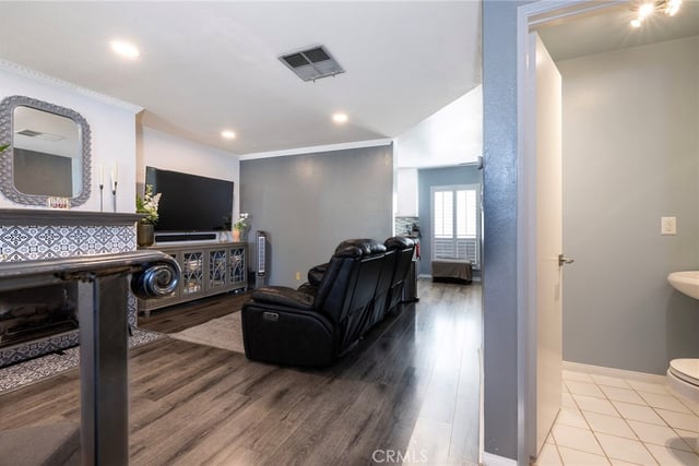 9933 Independence B, Chatsworth, CA 91311 — photo 4 of 23