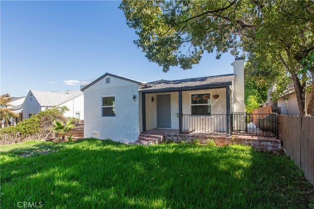 210 N Naomi, Burbank, CA 91505 — photo 5 of 53