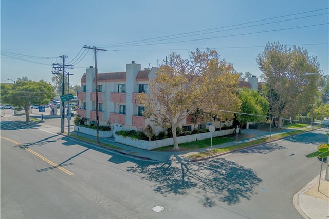 8516 Cadillac Avenue 8, Los Angeles, CA 90034 — photo 29 of 39