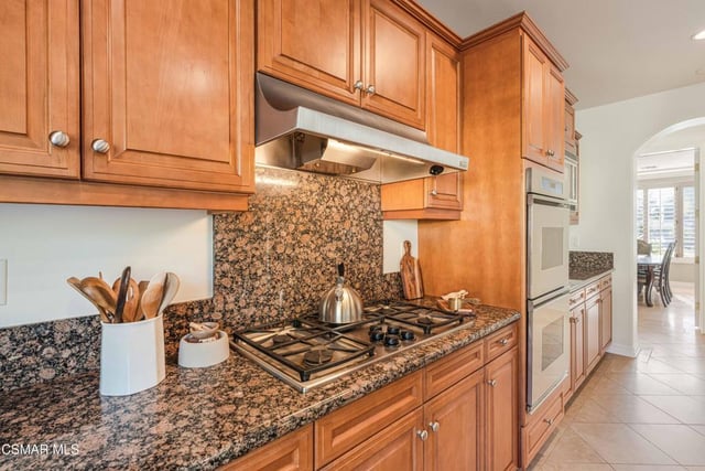 658 Longbranch Road, Simi Valley, CA 93065 — photo 15 of 61