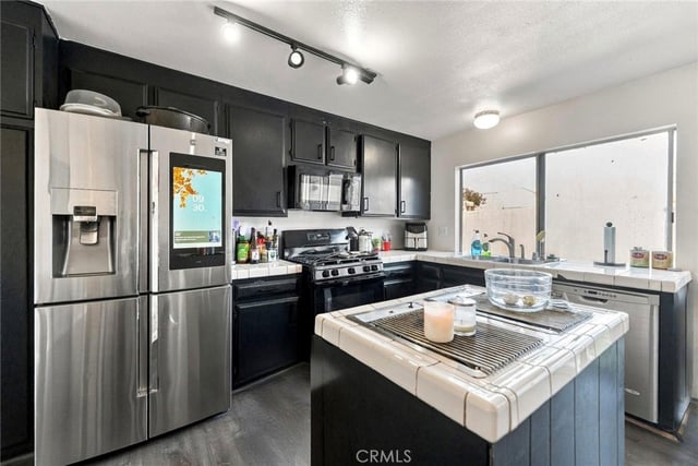 1119 E Gladwick Street, Carson, CA 90746 — photo 9 of 29