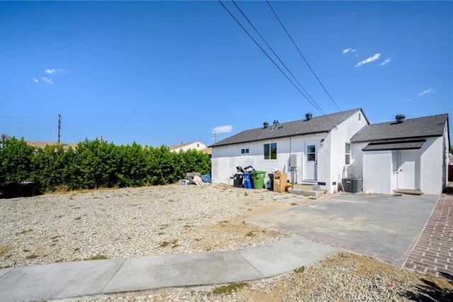 8881 Morehart Avenue, Sun Valley, CA 91352 — photo 21 of 27