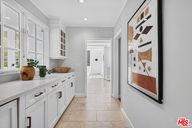 9305 Hazen Drive, Beverly Hills, CA 90210 — photo 19 of 59