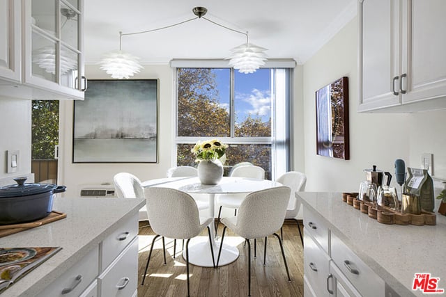 525 N Sycamore Avenue 306, Los Angeles, CA 90036 — photo 13 of 29
