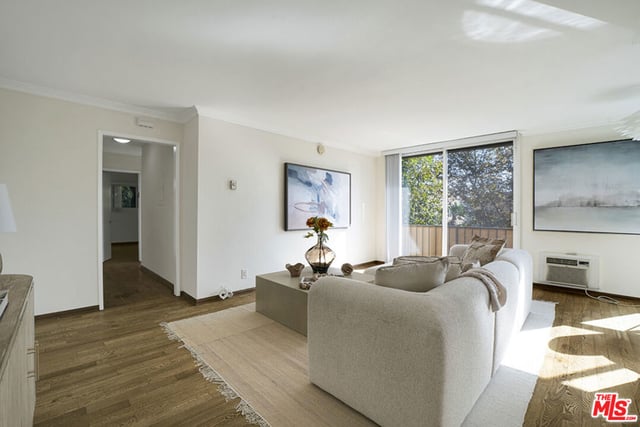 525 N Sycamore Avenue 306, Los Angeles, CA 90036 — photo 6 of 29