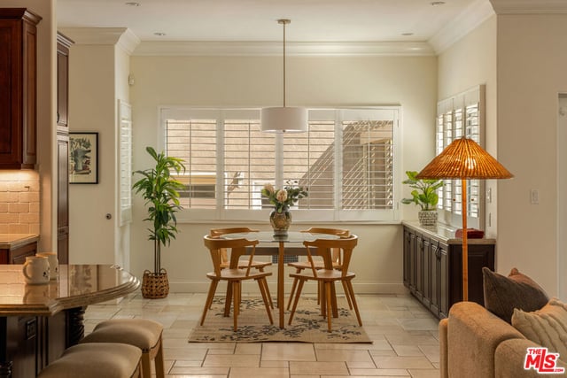 854 S Rimpau Boulevard, Los Angeles, CA 90005 — photo 13 of 54